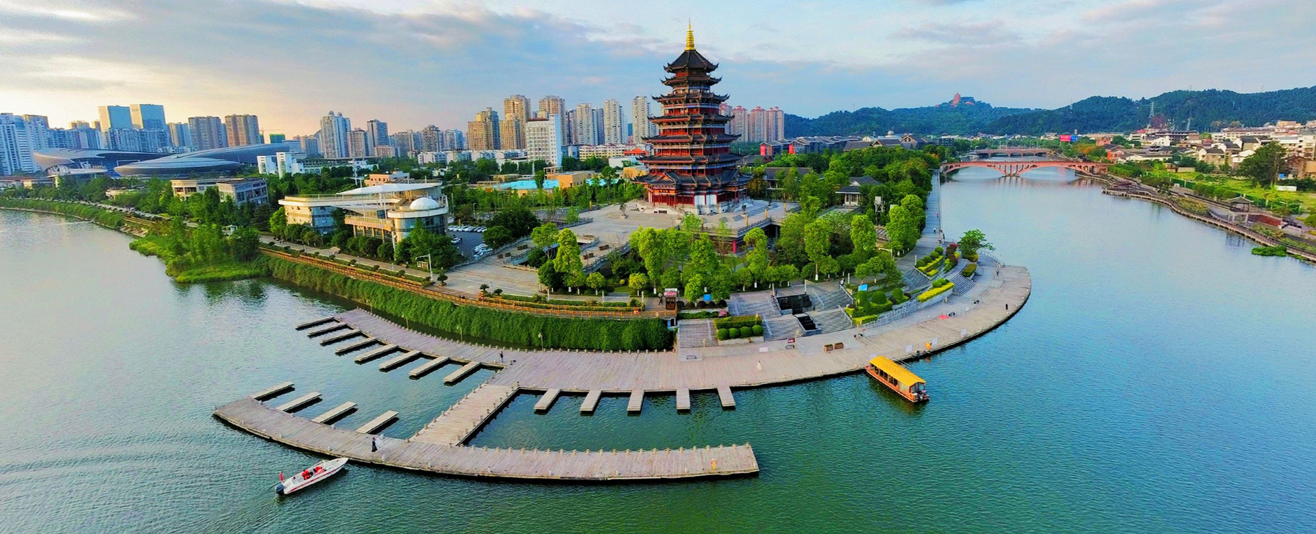 興企愛崗、志美行厲、建功立業